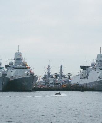 Luchtverdedigings- & Commandofregatten