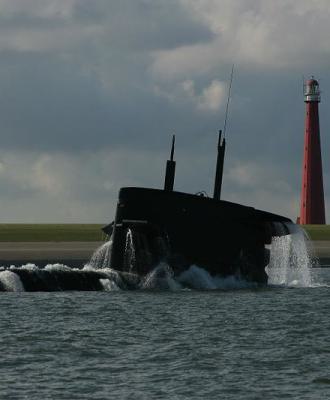 Zr.Ms. Bruinvis (S810)