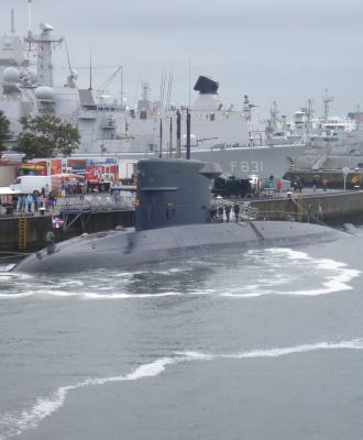 Zr.Ms. Dolfijn (S808)